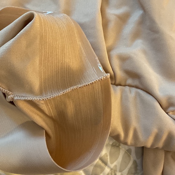 Shape Wear - Picture 6 of 6